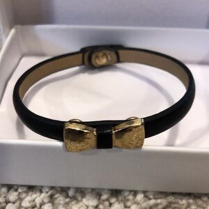 💋 Banana Republic Black Leather Bracelet 💋